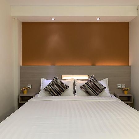 The Vibe Inn Yangon Exterior foto