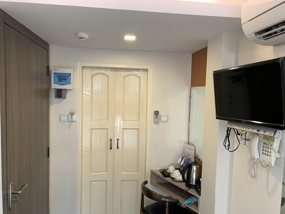 The Vibe Inn Yangon Exterior foto