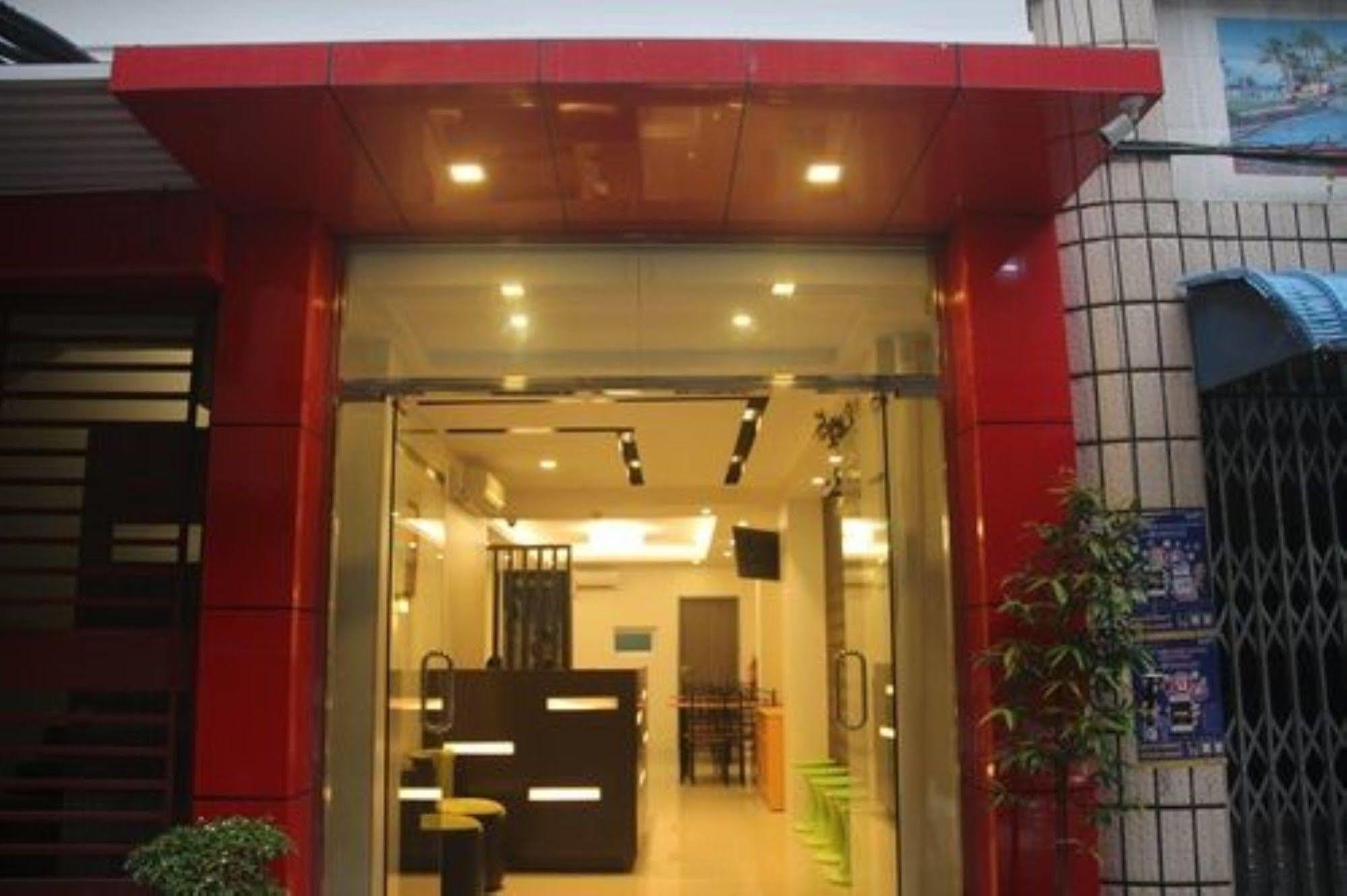 The Vibe Inn Yangon Exterior foto