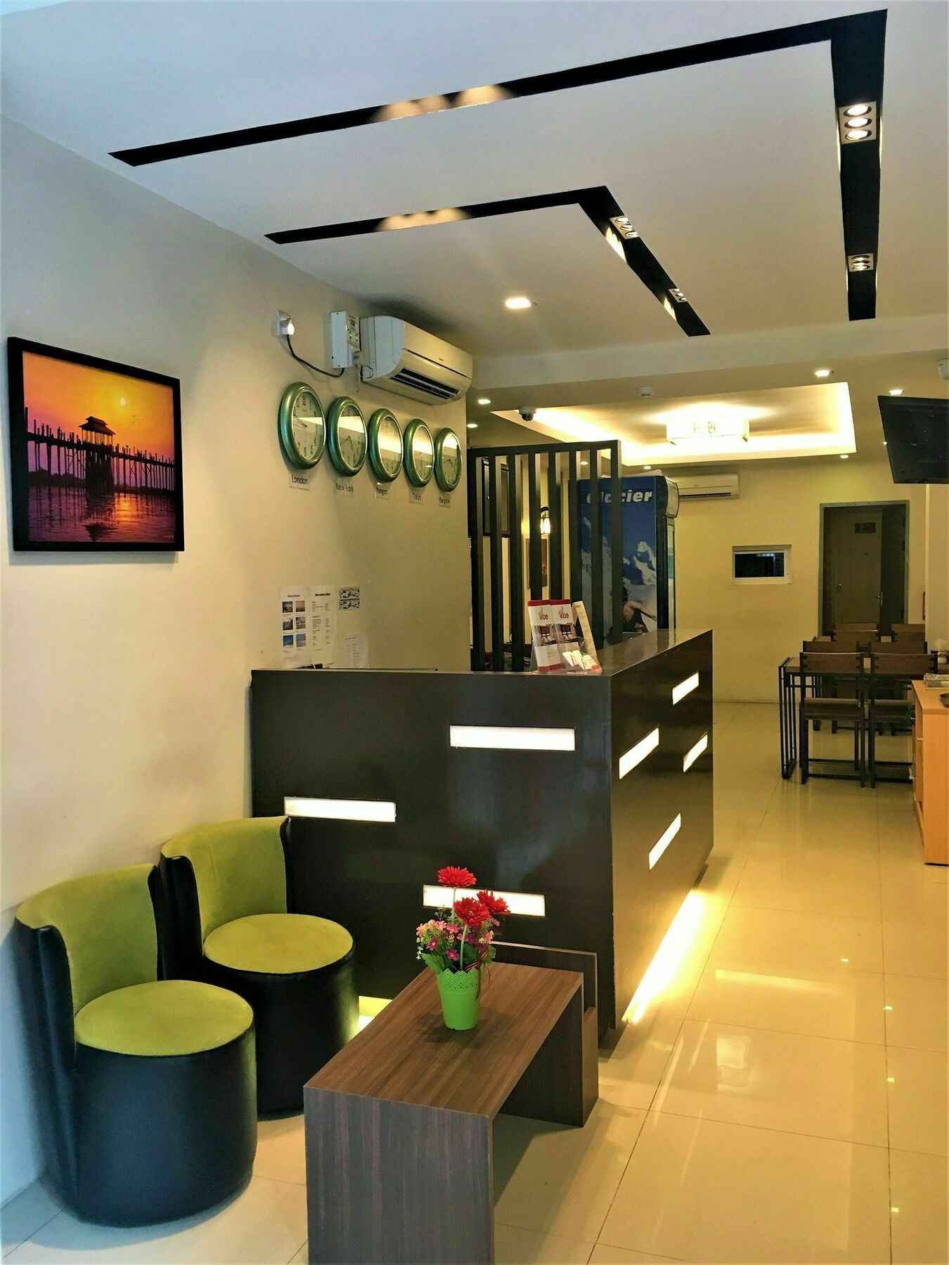 The Vibe Inn Yangon Exterior foto