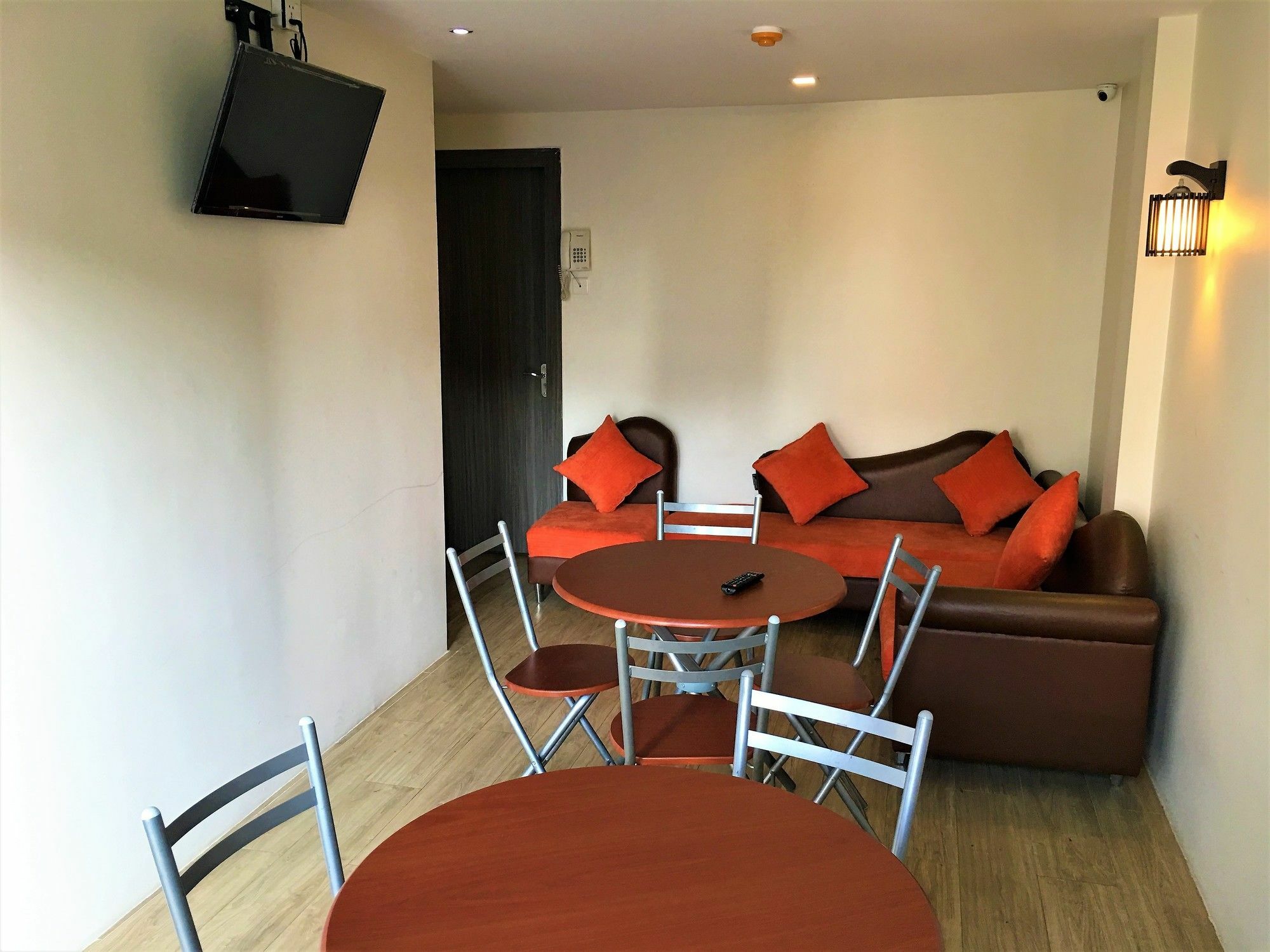 The Vibe Inn Yangon Exterior foto