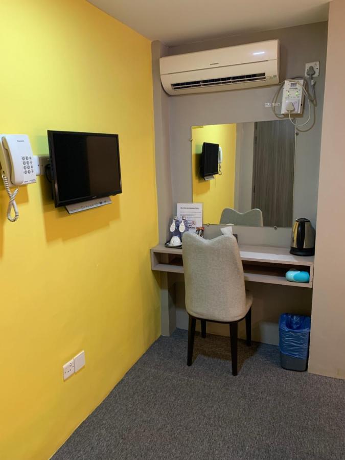 The Vibe Inn Yangon Exterior foto