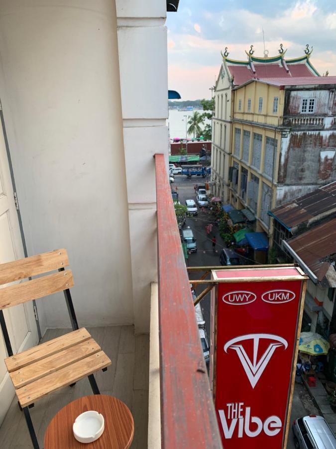 The Vibe Inn Yangon Exterior foto